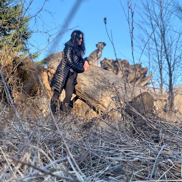 Meet your Posher, Alyssa - Picture 1 of 1